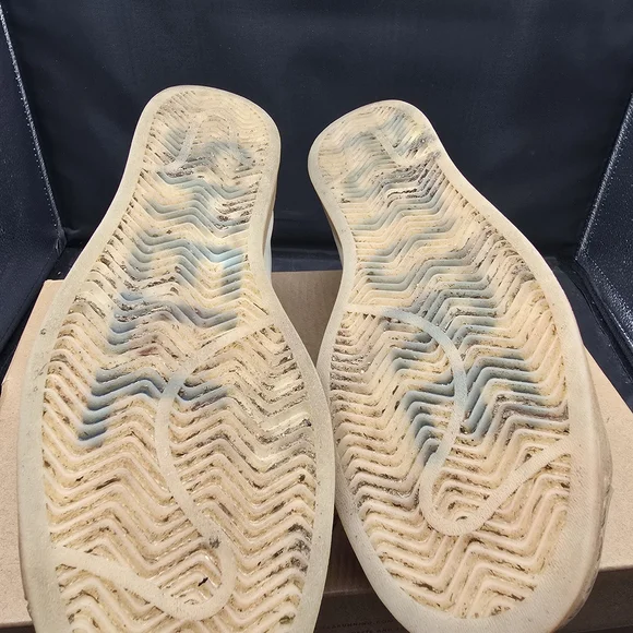 adidas Men's Off-White Lace-Up Sneakers with Blue Lace Tips - Picture 8 of 8